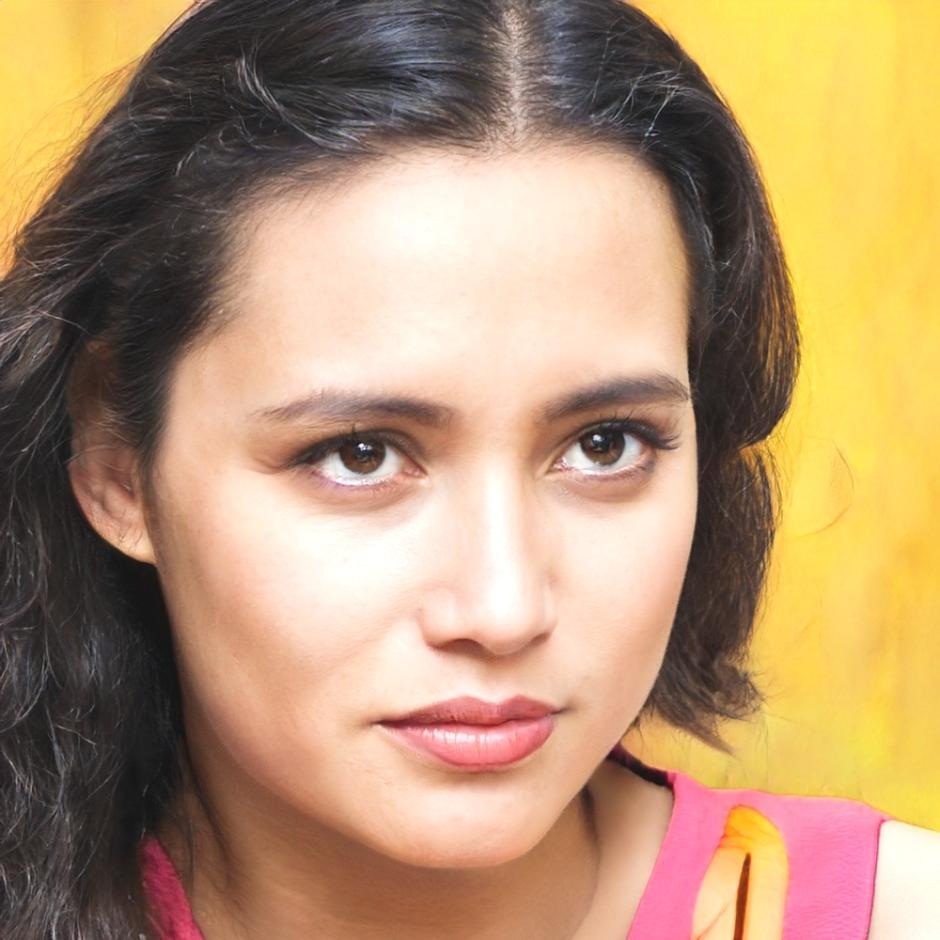 Çiçek arrangement uzmanı Fatma Hanım